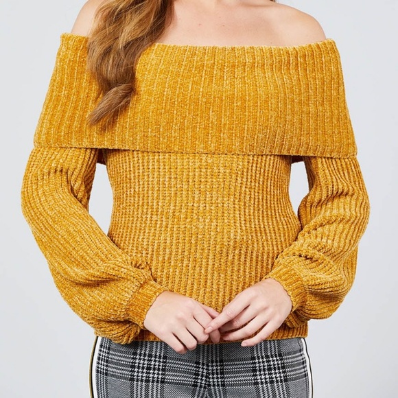 DahliaBoutiqueLA Sweaters - 🌸Off The Shoulder Chenille Sweater